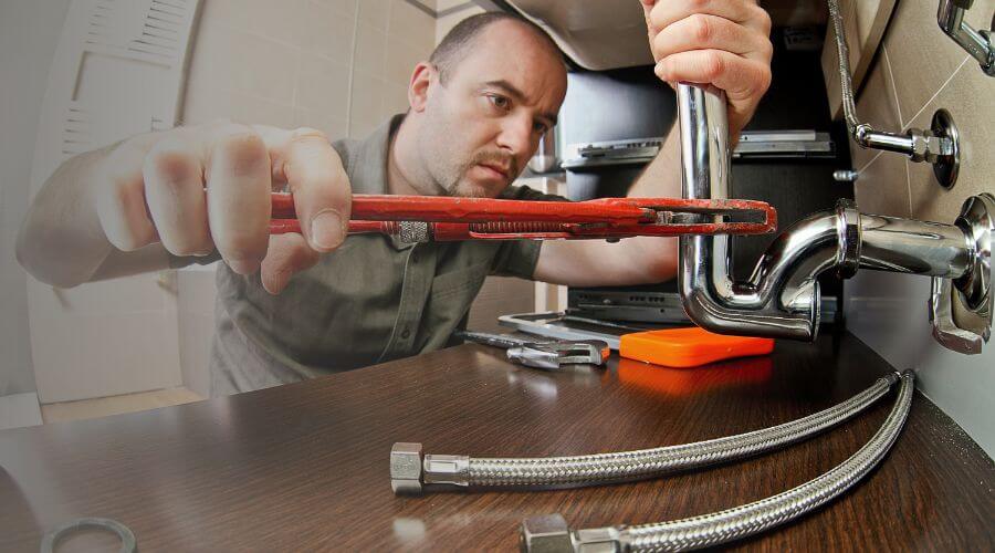 Expert burst pipe repair services in Wyatt, IN